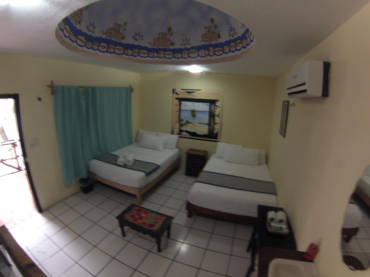 Nido Del Quetzal Hotell Bacalar Exteriör bild