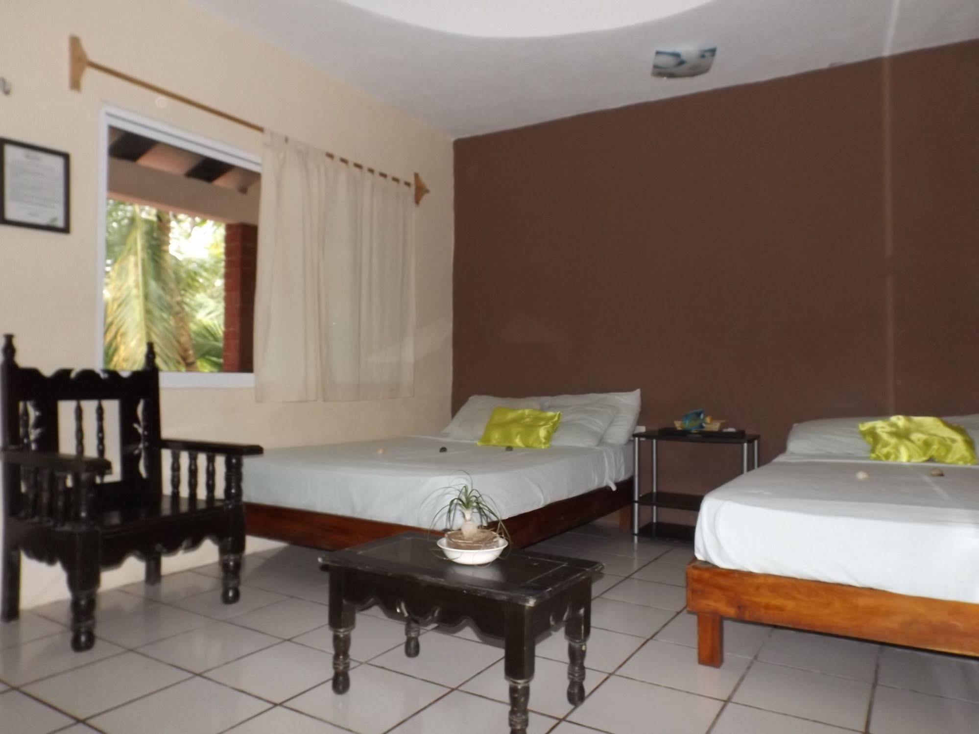 Nido Del Quetzal Hotell Bacalar Exteriör bild